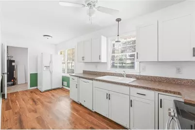 886 Oakhill Court, Stone Mountain, GA 30087 - Photo 7