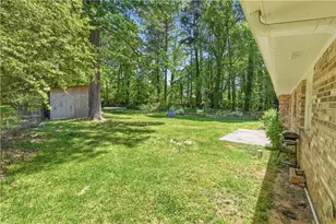 886 Oakhill Ct, Stone Mountain, GA 30087 - Photo 25