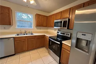 834 Kendall Park Dr, Winder, GA 30680 - Photo 11