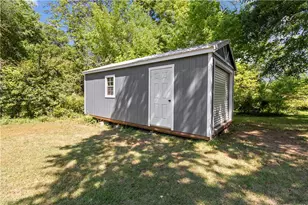 565 Williford St, Commerce, GA 30529 - Photo 23