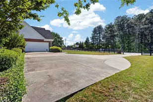 3715 Ridge Rd, Buford, GA 30519 - Photo 9