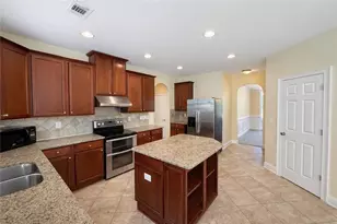 197 Berkten Ln, Lawrenceville, GA 30043 - Photo 9