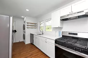 221 Napoleon Dr SW, Atlanta, GA 30314 - Photo 5
