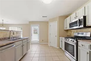 130 Apache St SW, Atlanta, GA 30331 - Photo 11