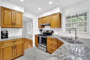 1075 Wellers Ct, Roswell, GA 30076 - Photo 13