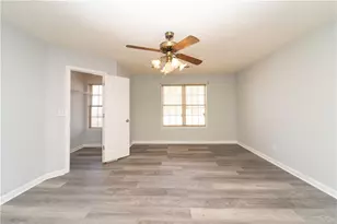 811 Sugar Oak Ln, Lawrenceville, GA 30043 - Photo 9