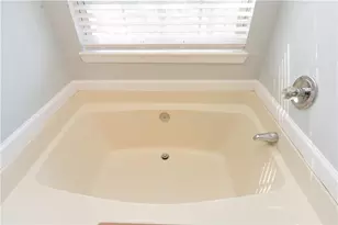 811 Sugar Oak Ln, Lawrenceville, GA 30043 - Photo 13