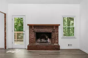 1373 Fairfield SW Dr, Lilburn, GA 30047 - Photo 9