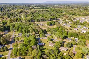 125 Clairmont Dr, Calhoun, GA 30701 - Photo 7