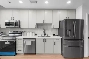 250 Pharr Rd NE, Atlanta, GA 30305 - Photo 7