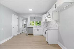 2021 Conrad Ave SE, Atlanta, GA 30315 - Photo 9