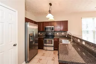 4049 Hill Station Ct, Sugar Hill, GA 30518 - Photo 5