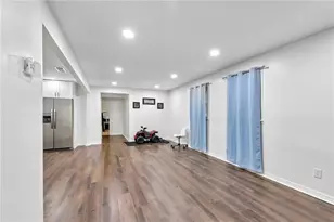 762 Maple Dr, Riverdale, GA 30274 - Photo 5