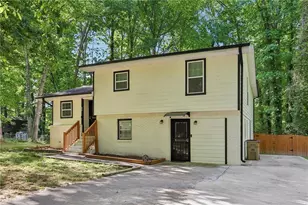 762 Maple Dr, Riverdale, GA 30274 - Photo 3