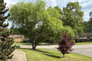 805 Thomas Ave, Chickamauga, GA 30707 - Photo 7