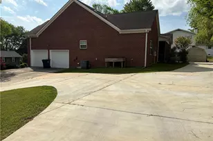 805 Thomas Ave, Chickamauga, GA 30707 - Photo 3