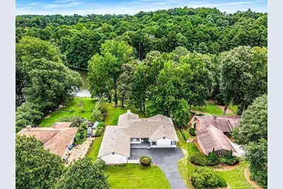 234 Shadow Lake Drive SW, Lilburn, GA 30047 - Photo 5