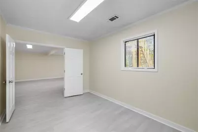 234 Shadow Lake Drive SW, Lilburn, GA 30047 - Photo 33