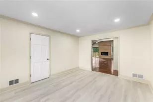 234 Shadow Lake Dr SW, Lilburn, GA 30047 - Photo 29