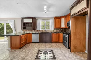 542 Staghorn Ln, Suwanee, GA 30024 - Photo 9
