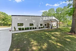 951 Canter Way, Jefferson, GA 30549 - Photo 3