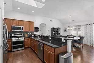315 Winthrope Dr, Woodstock, GA 30188 - Photo 3
