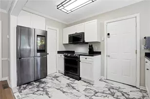 3669 Peachtree Road NE, Atlanta, GA 30319 - Photo 11