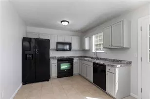 150 Fairclift Dr, Covington, GA 30016 - Photo 5