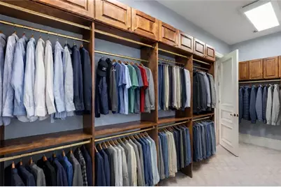 675 W Paces Ferry Unit#10 Road NW, Atlanta, GA 30327 - Photo 35