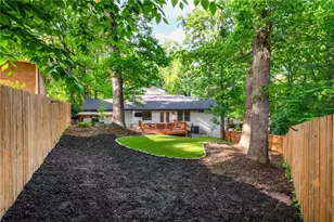 1461 Lively Ridge Rd NE, Atlanta, GA 30329 - Photo 23