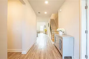 585 Briard Dr, Buford, GA 30518 - Photo 5
