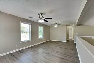 1021 Orchard Mill Ln, Lawrenceville, GA 30043 - Photo 5