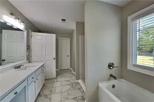 1021 Orchard Mill Ln, Lawrenceville, GA 30043 - Photo 11