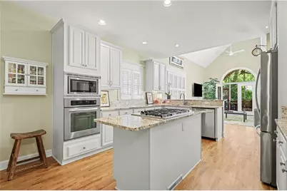 827 Highland Terrace NE, Atlanta, GA 30306 - Photo 13