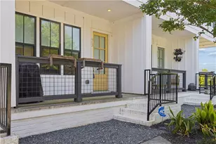 913 Brees Ct, Atlanta, GA 30318 - Photo 3