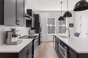 913 Brees Ct, Atlanta, GA 30318 - Photo 9