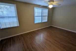 8839 Long Beach Cir, Sandy Springs, GA 30350 - Photo 17