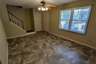 8839 Long Beach Cir, Sandy Springs, GA 30350 - Photo 9