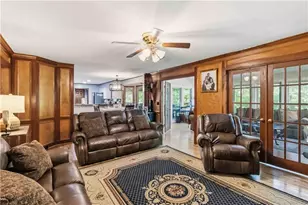 411 Sarah Ln, Lawrenceville, GA 30046 - Photo 7