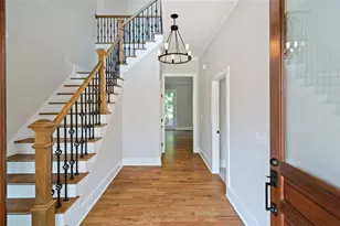 923 Oak Dr, Woodstock, GA 30189 - Photo 3