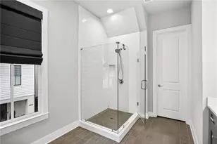 4036 Hazel Nut Ln, Atlanta, GA 30342 - Photo 17