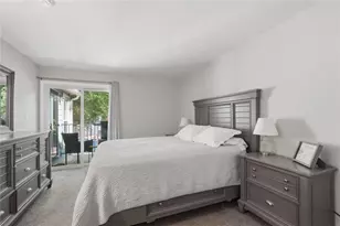 2105 Canyon Point Cir, Roswell, GA 30076 - Photo 13