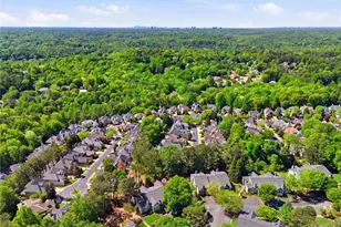 2105 Canyon Point Cir, Roswell, GA 30076 - Photo 23