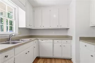 3233 Lancer Dr, Powder Springs, GA 30127 - Photo 11
