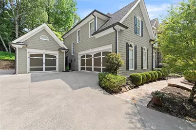 2407 Edgemere Court, Marietta, GA 30062 - Photo 3