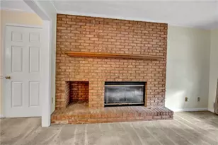 368 Bridgewood Dr SE, Conyers, GA 30094 - Photo 9