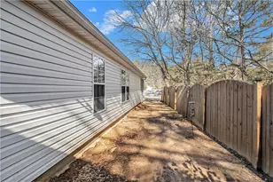 741 Jacoby Dr, Loganville, GA 30052 - Photo 9