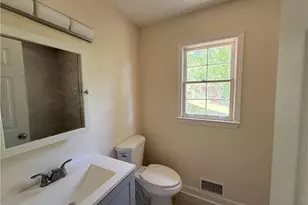 4326 Autumn Hill Dr, Stone Mountain, GA 30083 - Photo 11