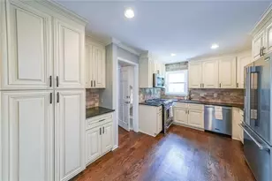 9805 Buice Rd, Alpharetta, GA 30022 - Photo 3