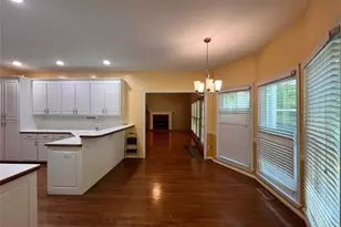 3707 Coldwater Ln, Snellville, GA 30039 - Photo 9